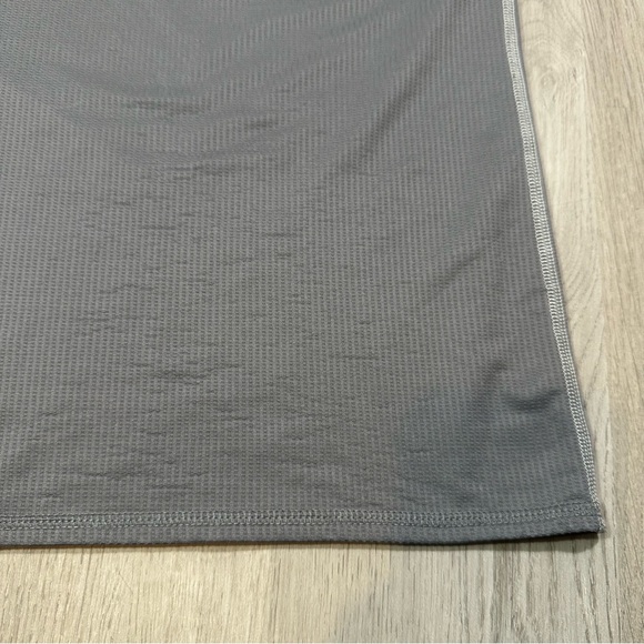 Nike Sphere Dry Shirt Men's Size XL Gray Long‎ Sleeve Swoosh Stretch - Picture 11 of 13